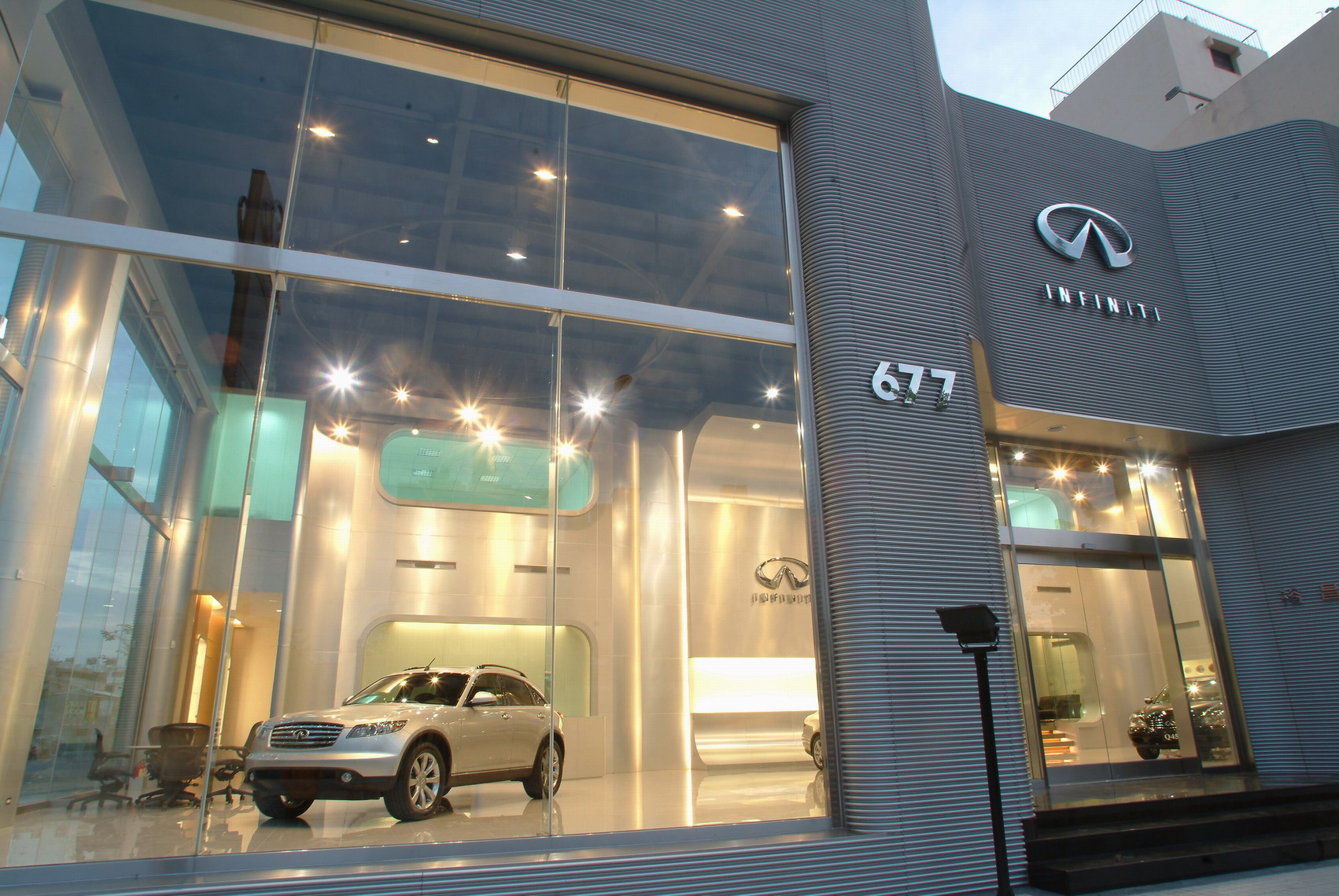 INFINITI展間